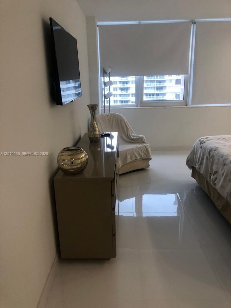 2030 S Ocean Dr , Unit 1706, Hallandale Beach, FL 33009 Photo