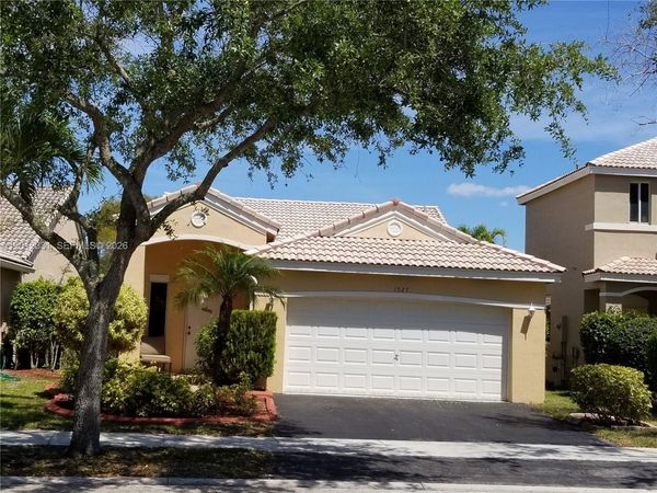 1527 Palermo Dr , Weston, FL 33327