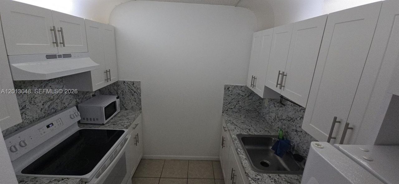 8240 SW 210th St , Unit 214, Cutler Bay, FL 33189 Photo