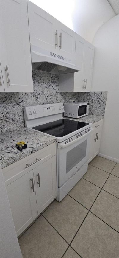 8240 SW 210th St , Unit 214, Cutler Bay, FL 33189 Photo
