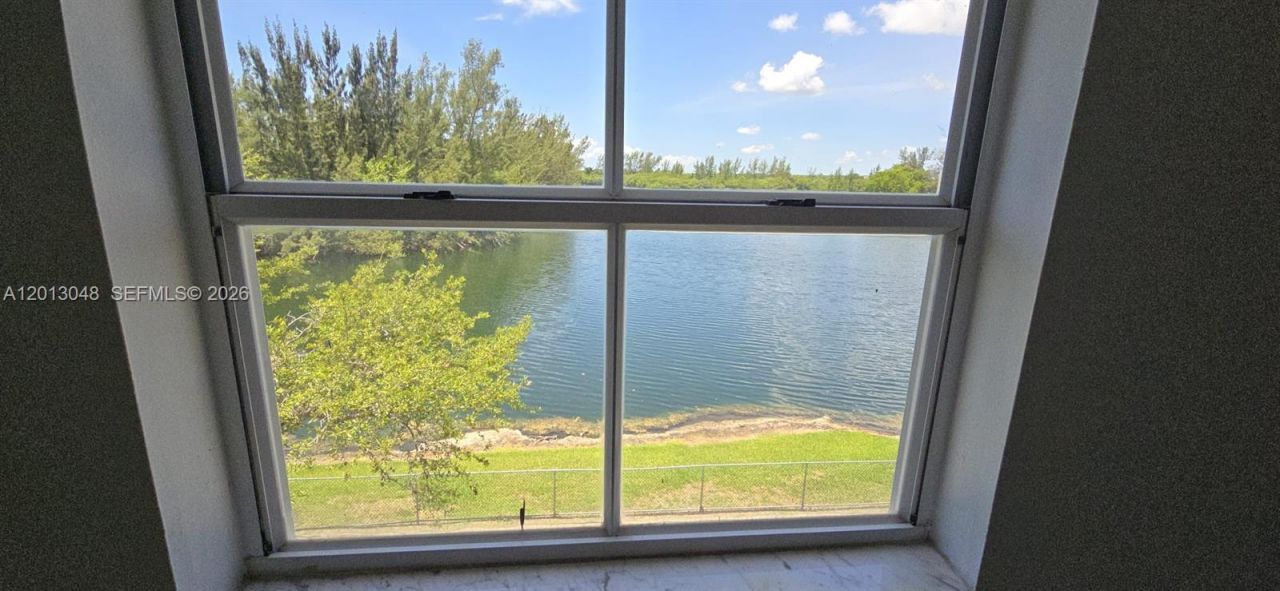 8240 SW 210th St , Unit 214, Cutler Bay, FL 33189 Photo