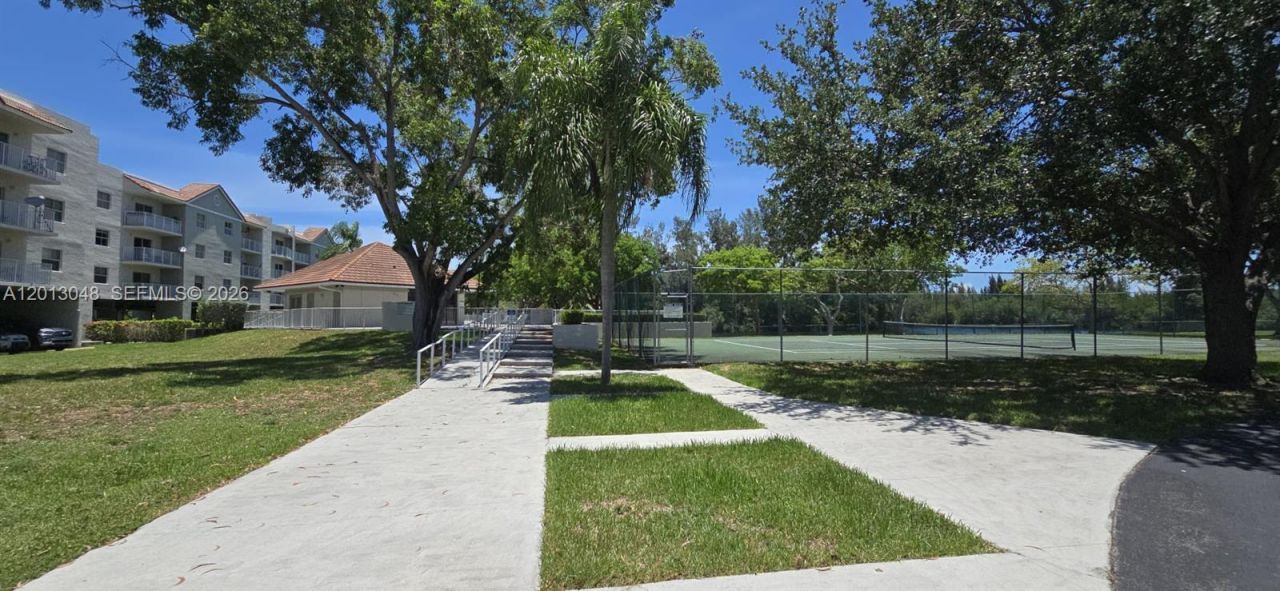 8240 SW 210th St , Unit 214, Cutler Bay, FL 33189 Photo