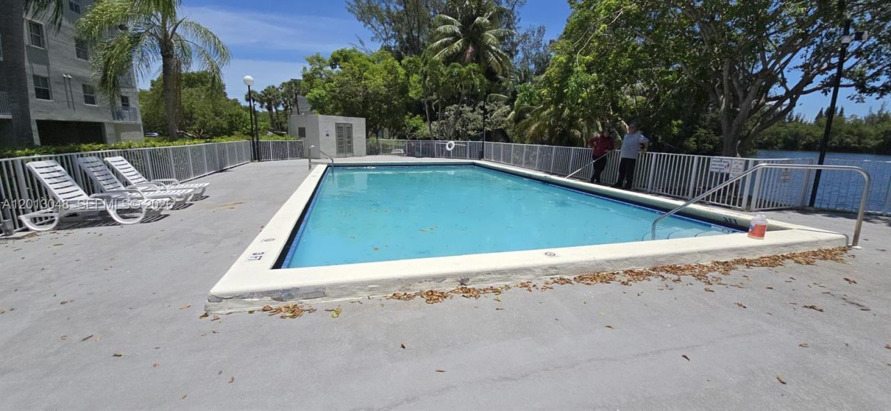 8240 SW 210th St , Unit 214, Cutler Bay, FL 33189 Photo
