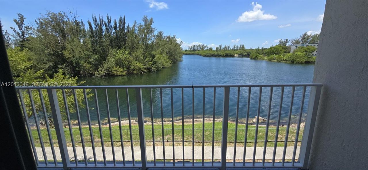 8240 SW 210th St , Unit 214, Cutler Bay, FL 33189 Photo