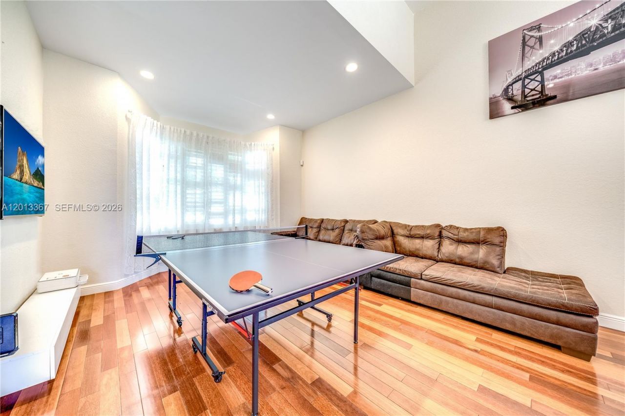 1241 S 13th Ave , Hollywood, FL 33019 Photo
