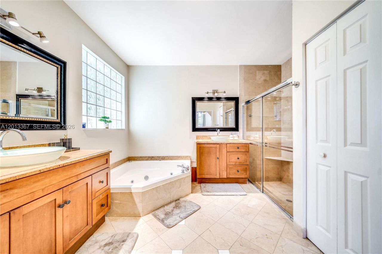 1241 S 13th Ave , Hollywood, FL 33019 Photo