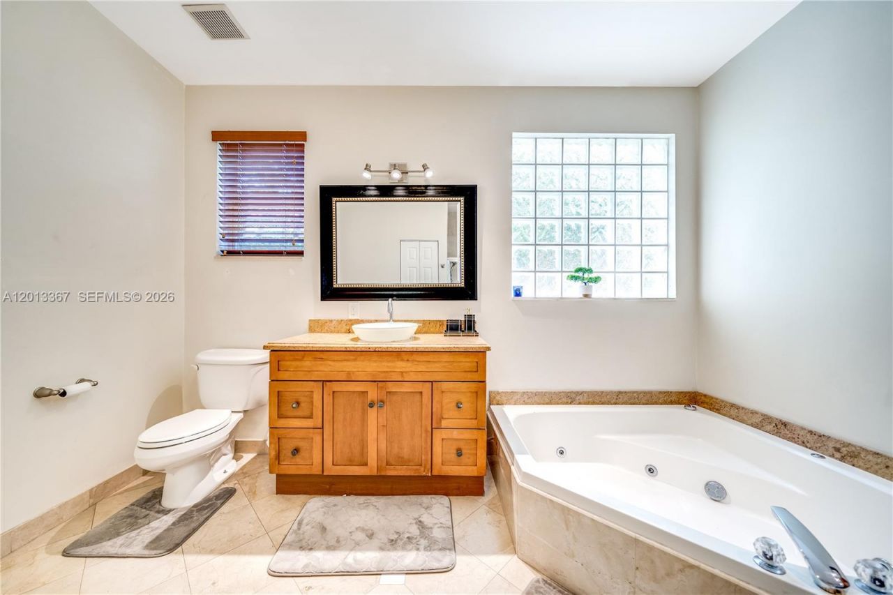 1241 S 13th Ave , Hollywood, FL 33019 Photo