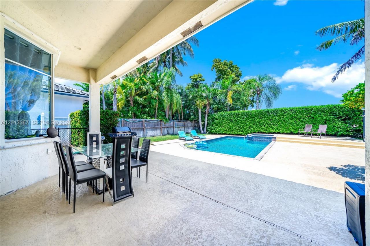 1241 S 13th Ave , Hollywood, FL 33019 Photo