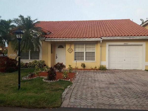 10867 SW 152nd Pl , Miami, FL 33196