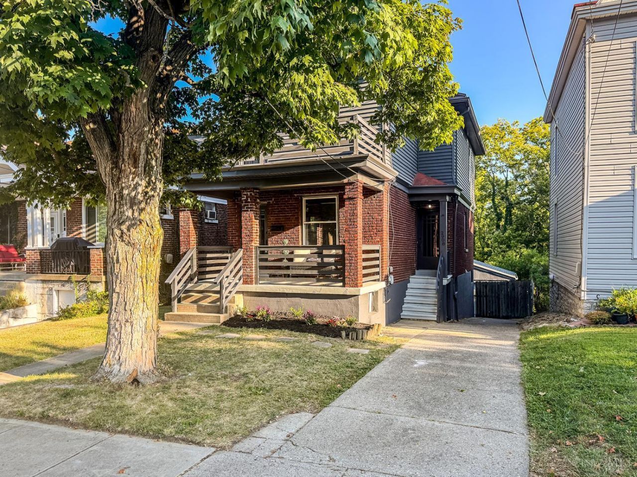 2908 Montclair Avenue, Cincinnati, OH 45211 Main Photo