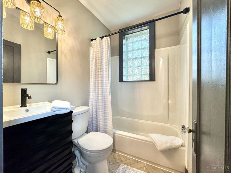 2908 Montclair Avenue, Cincinnati, OH 45211 Photo 29