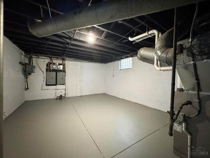 2908 Montclair Avenue, Cincinnati, OH 45211 Photo 32