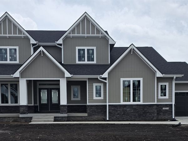 16214 Sharon Drive, Urbandale, IA 50323