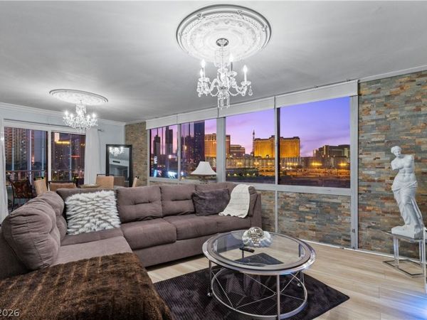 205 E Harmon Avenue, Unit 802, Las Vegas, NV 89169
