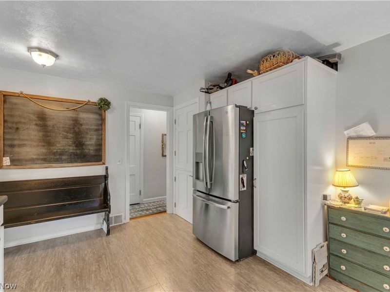 28405 Lincoln Road, Bay Village, OH 44140 Photo 10