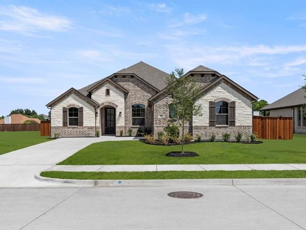 417 Heritage Hill Drive, Forney, TX 75126