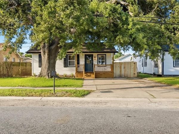 7223 FRISCOVILLE Avenue , Arabi, LA 70032
