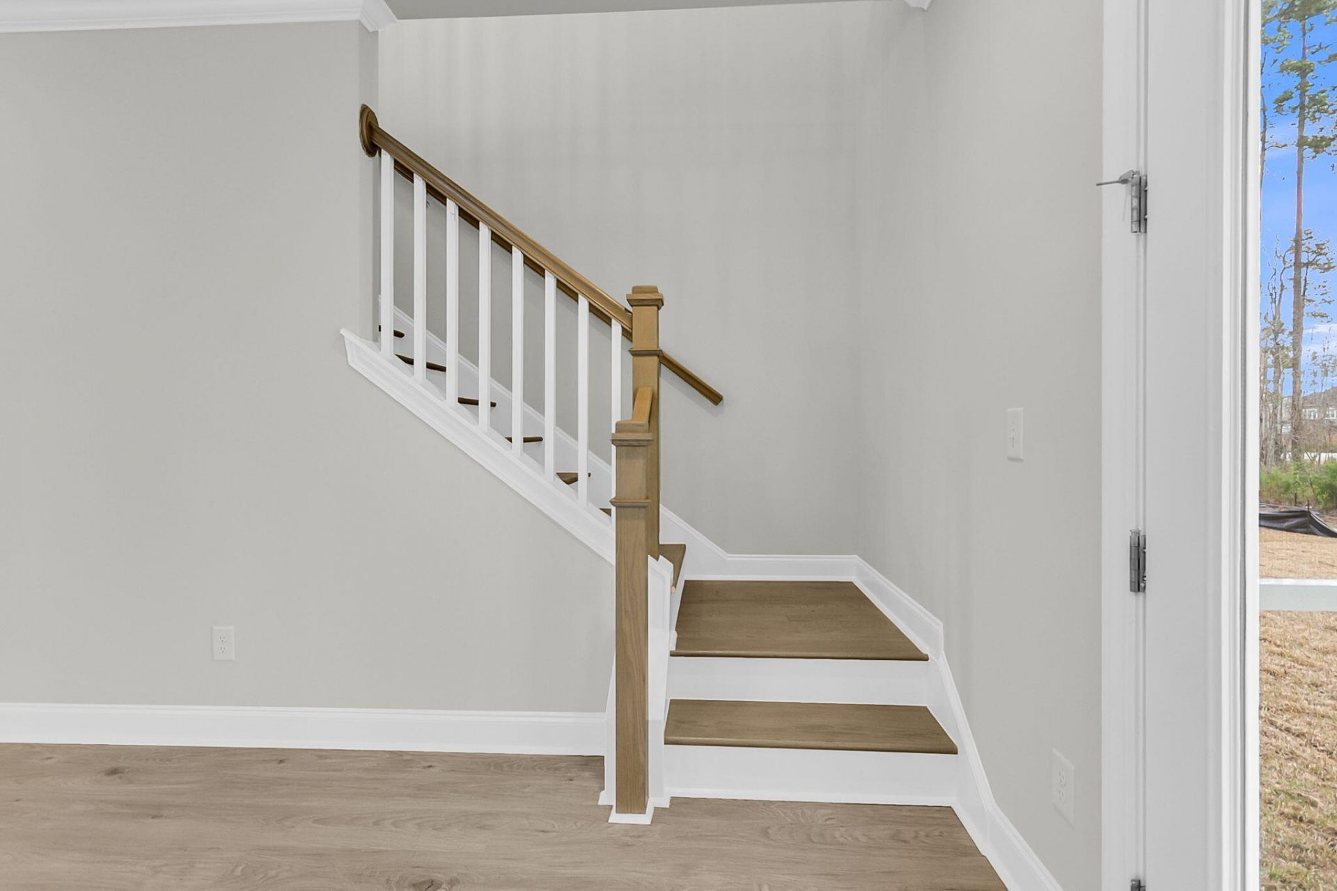745 Maynard Lane Photo 32