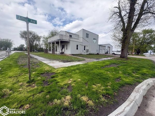 303 NW 8Th Street, Eagle Grove, IA 50533