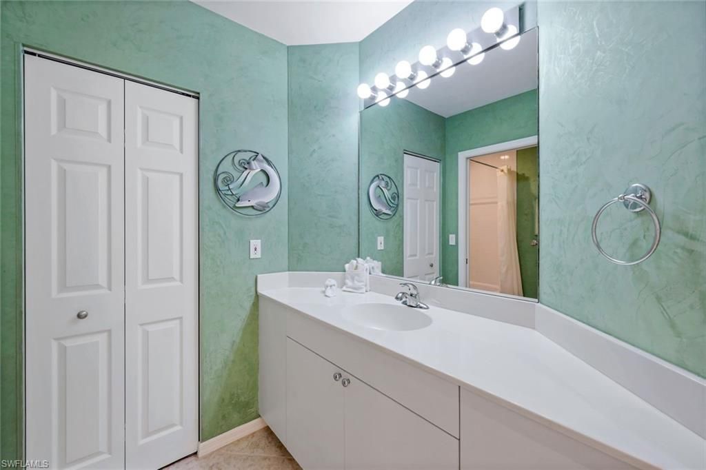 460 Launch Cir , Unit 301, Naples, FL 34108 Photo