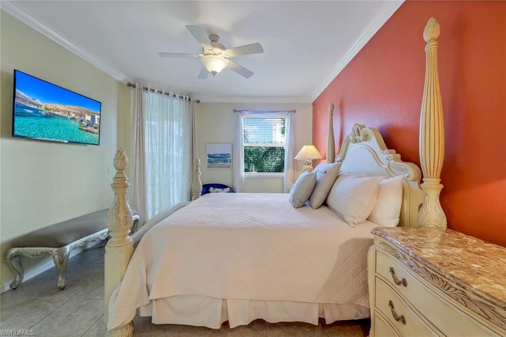 460 Launch Cir , Unit 301, Naples, FL 34108 Photo