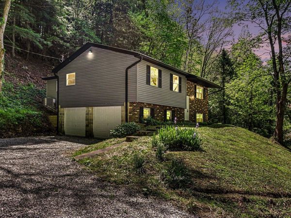 7670 Buckeye Road SE, Sugar Grove, OH 43155
