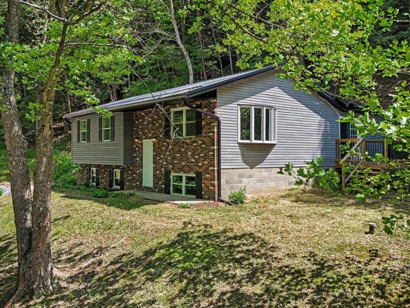 7670 Buckeye Road SE, Sugar Grove, OH 43155 Photo 3