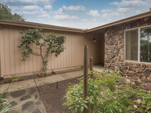 2905 Bateman Ln, Modesto, CA 95354