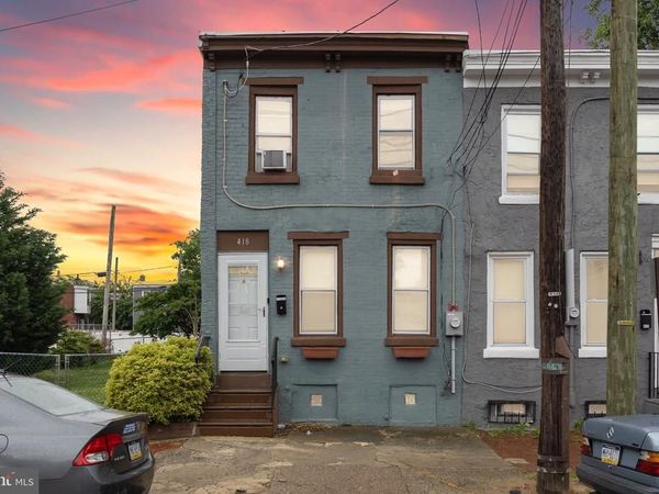 418 VINE STREET, CAMDEN, NJ 08102