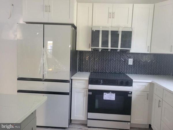 106 E ARCTIC AVENUE, MINOTOLA, NJ 08341