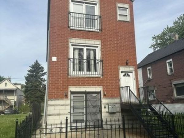 5406 S Loomis Boulevard , Chicago, IL 60609