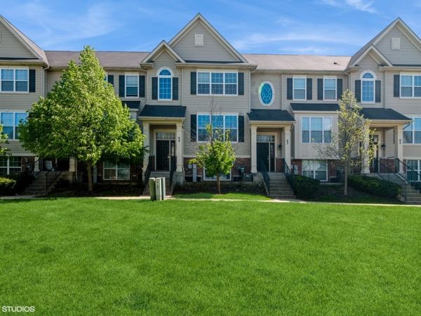 69 Melrose Court , South Elgin, IL 60177