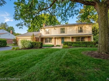 30830 Lincolnshire E, Beverly Hills Vlg, MI 48025