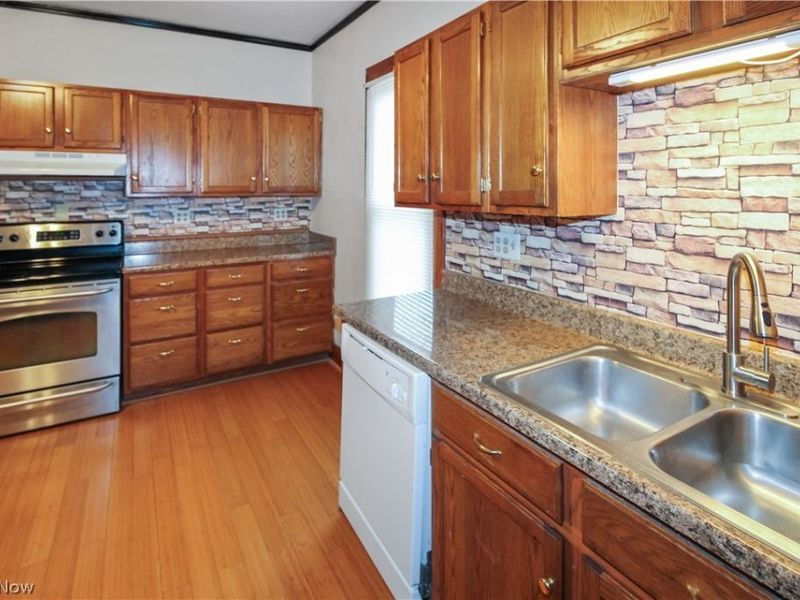 1515 E 3rd Street, Port Clinton, OH 43452 Photo 21