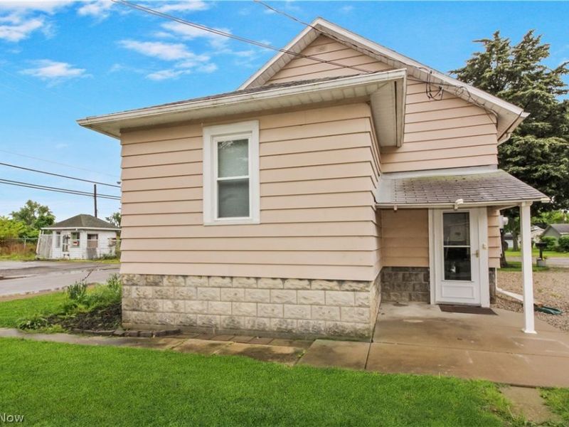 1515 E 3rd Street, Port Clinton, OH 43452 Photo 8