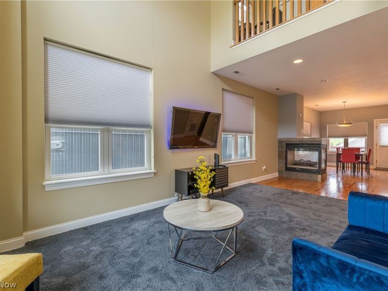 2135 W 6th Street, Cleveland, OH 44113 Photo 2