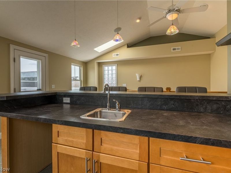 2135 W 6th Street, Cleveland, OH 44113 Photo 35
