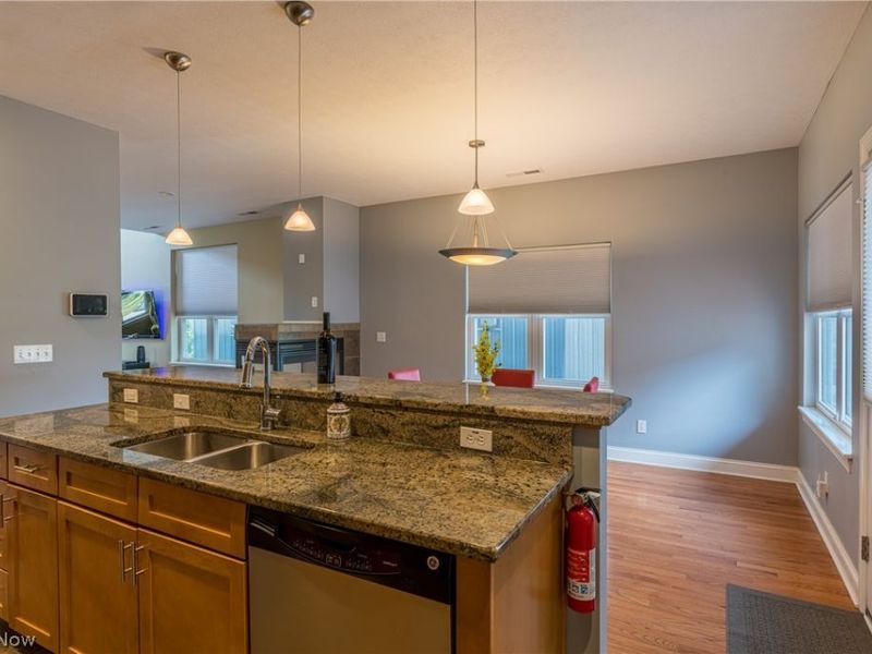 2135 W 6th Street, Cleveland, OH 44113 Photo 9
