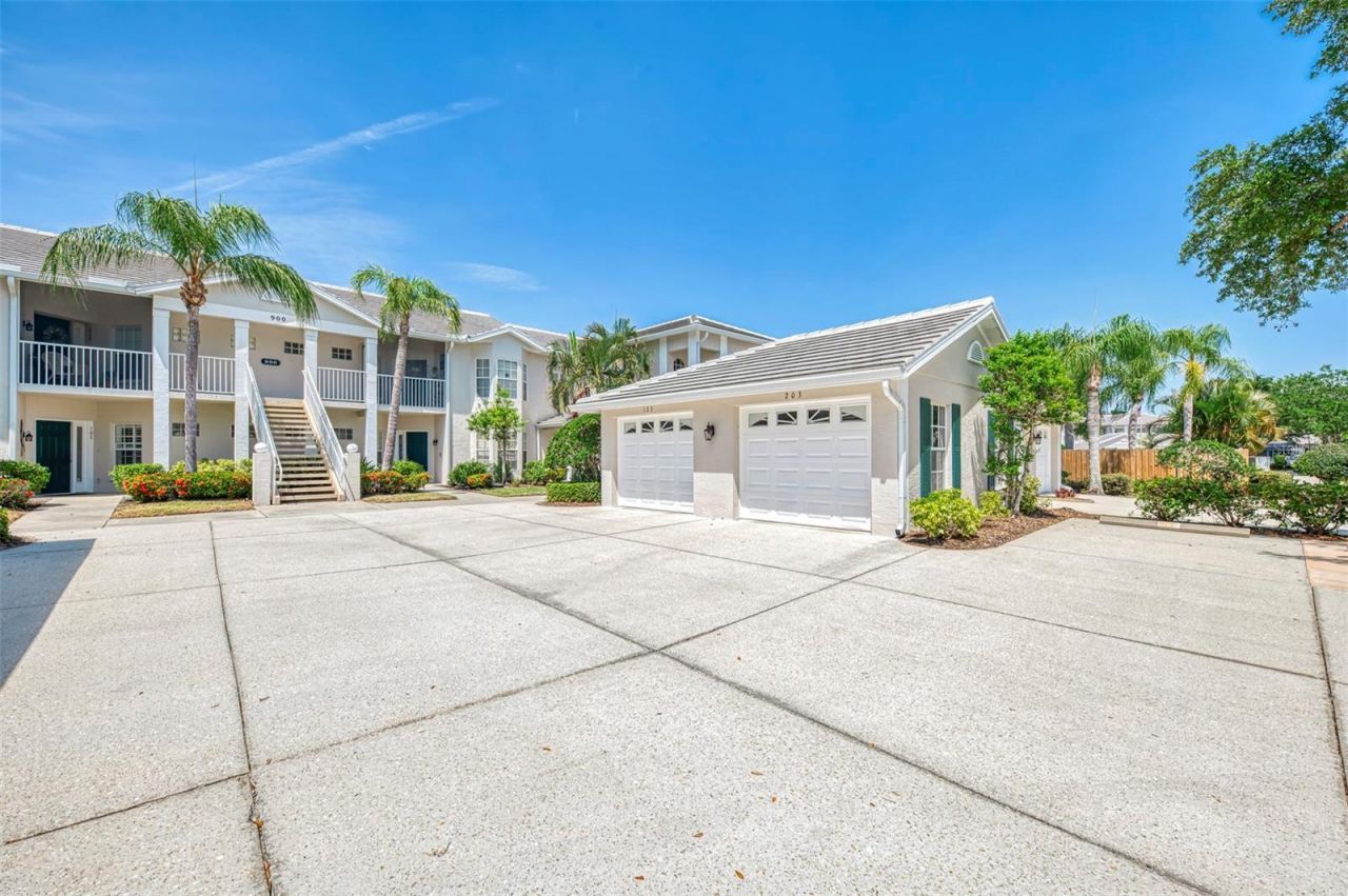 900 Addington Court, Unit 203, Venice, FL 34293 Photo