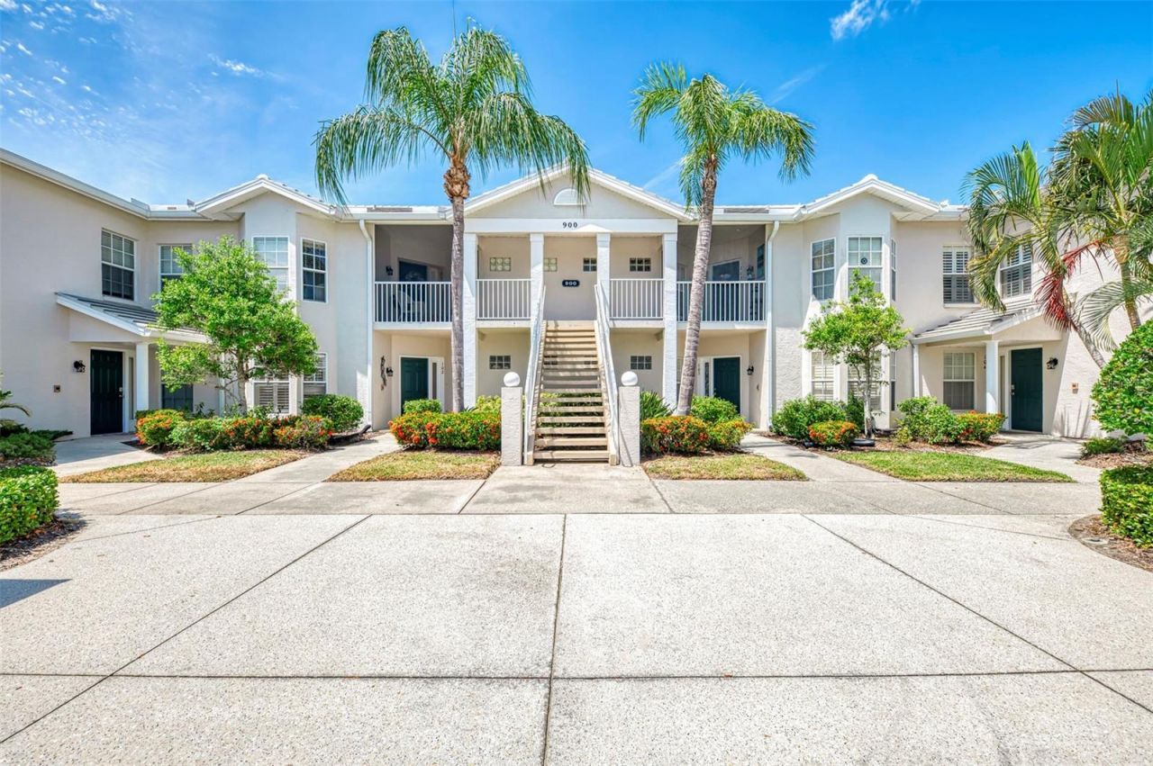 900 Addington Court, Unit 203, Venice, FL 34293 Photo