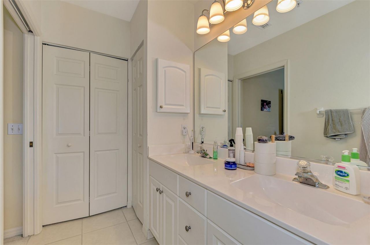 900 Addington Court, Unit 203, Venice, FL 34293 Photo