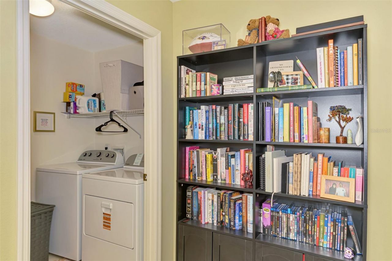 900 Addington Court, Unit 203, Venice, FL 34293 Photo