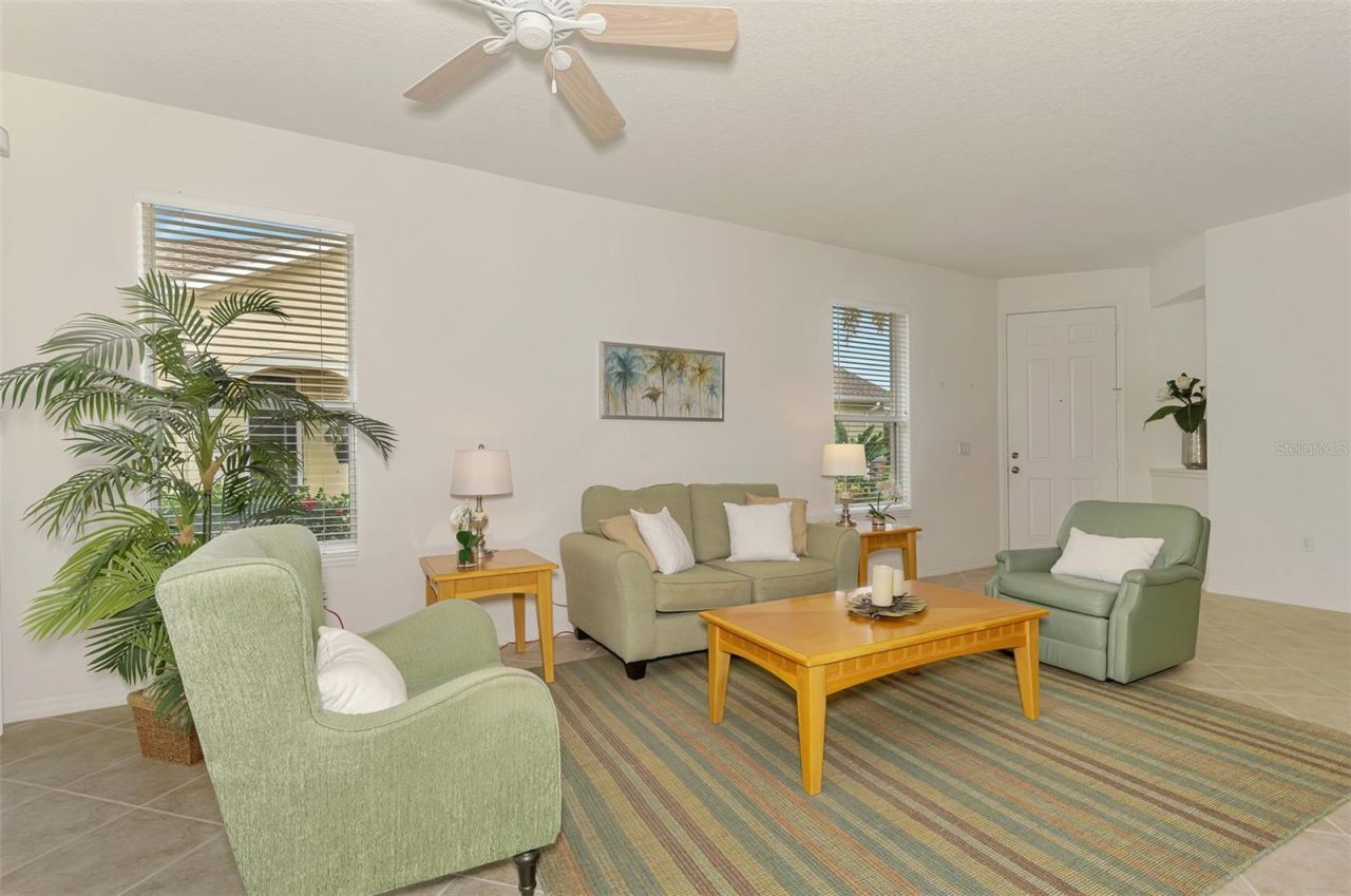 9367 Carnaby Drive, Venice, FL 34293 Photo