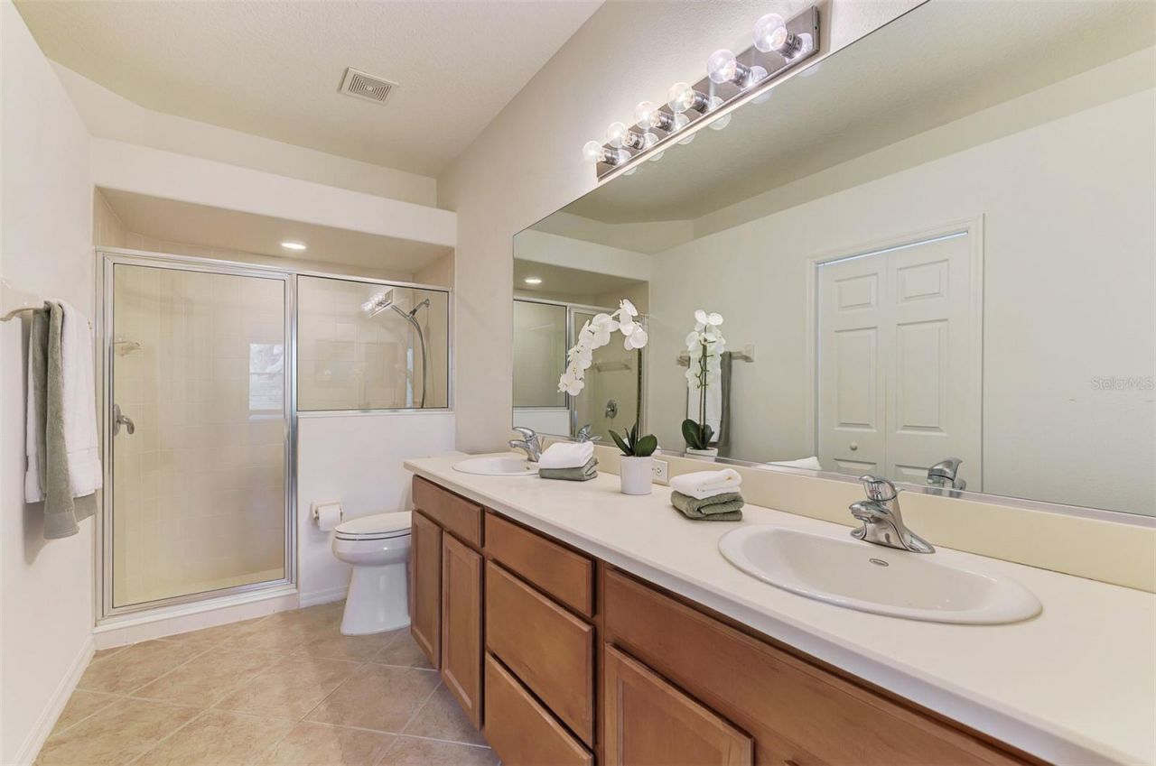 9367 Carnaby Drive, Venice, FL 34293 Photo