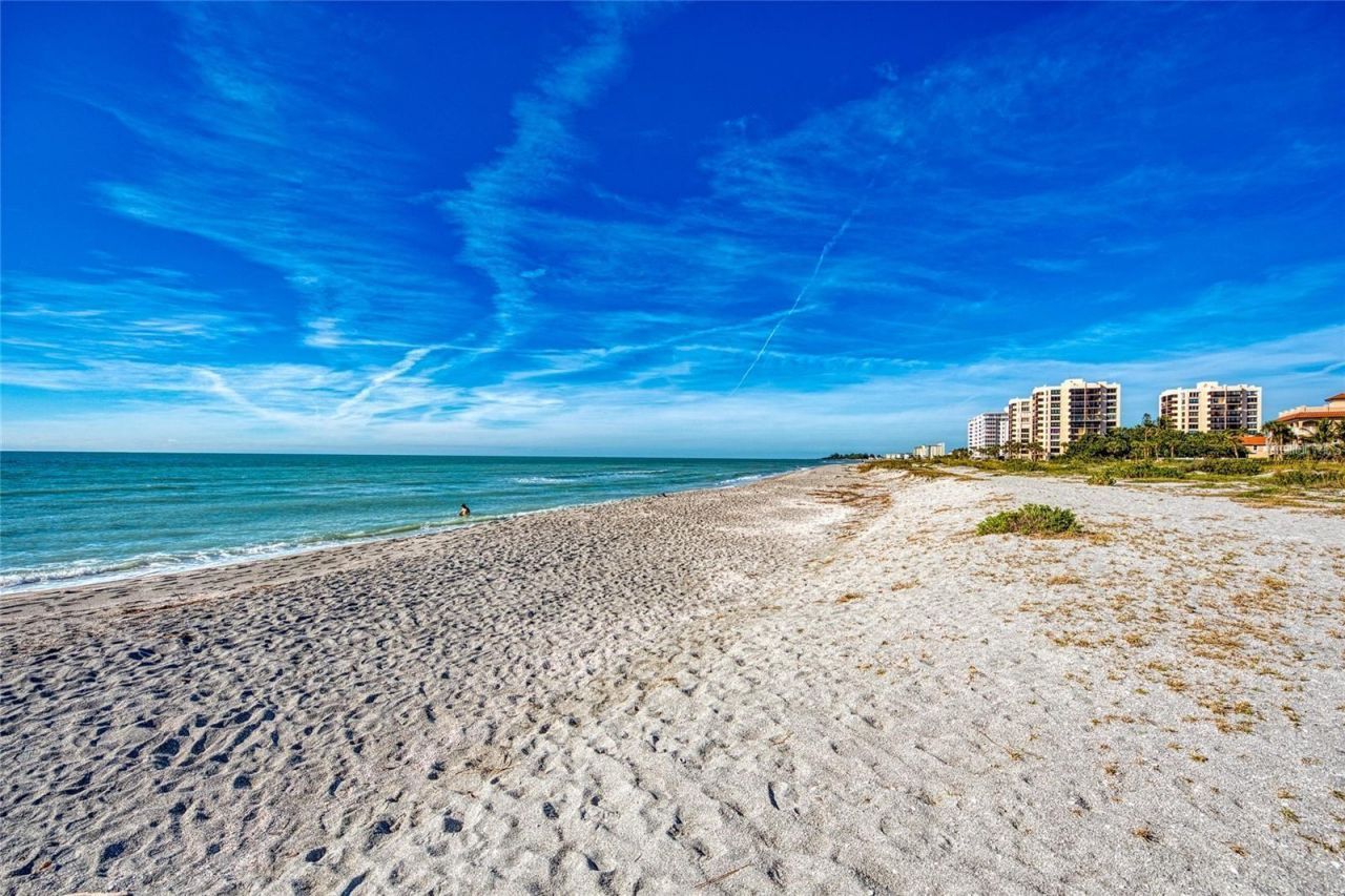 9367 Carnaby Drive, Venice, FL 34293 Photo