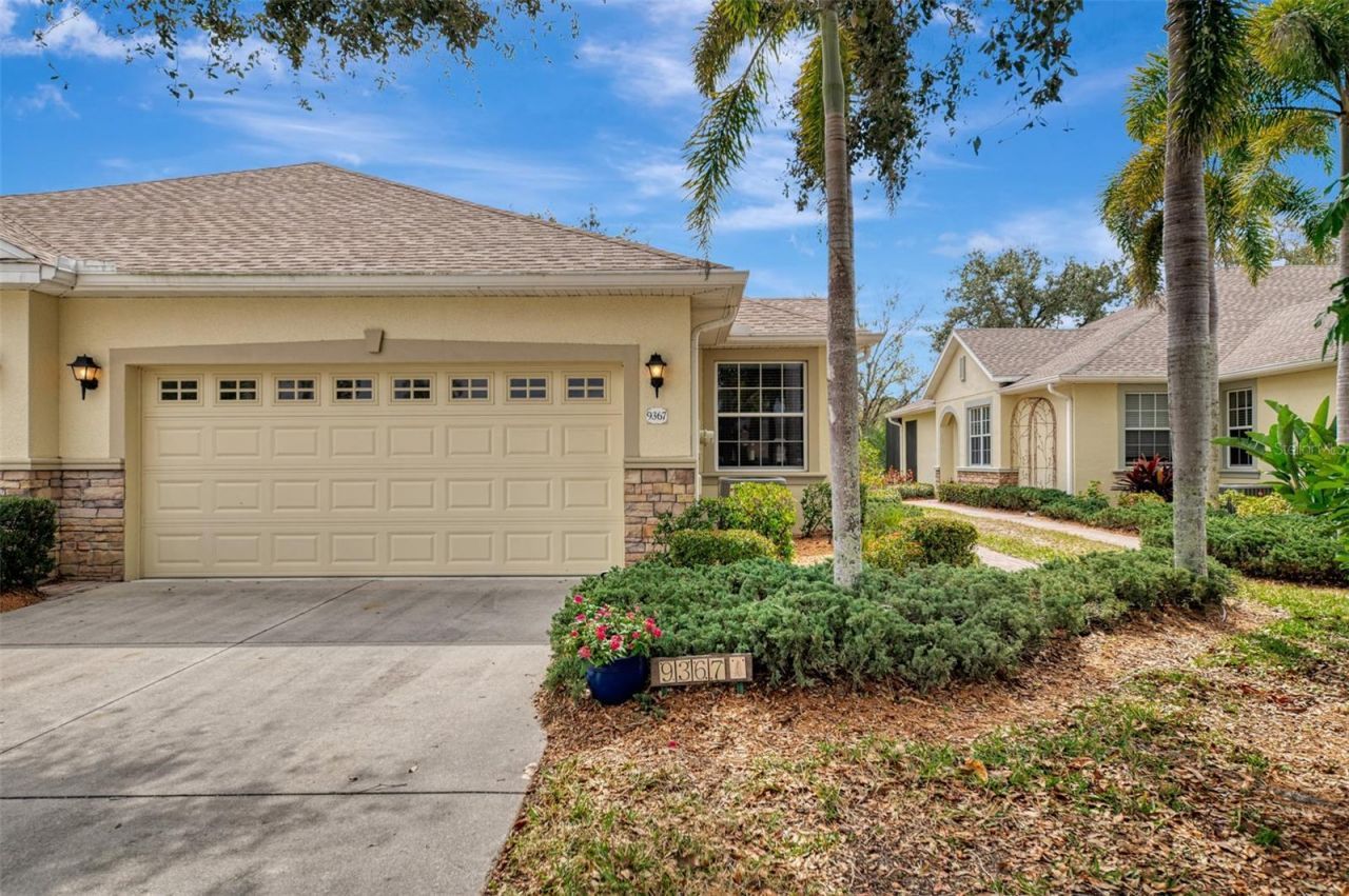9367 Carnaby Drive, Venice, FL 34293 Photo