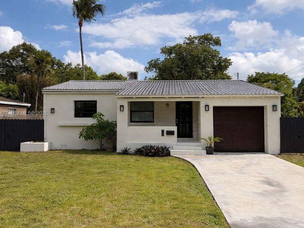 124 NW 89th St , El Portal, FL 33150