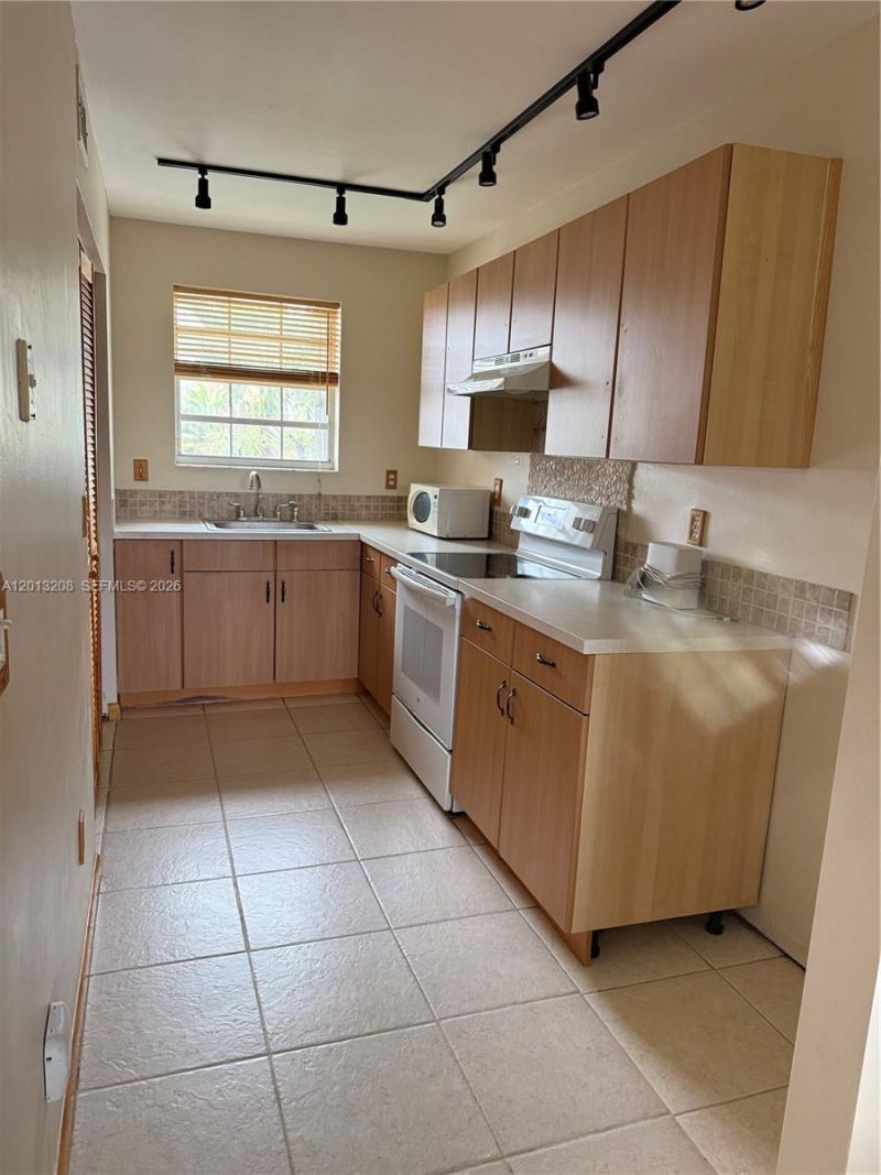 2260 SE 27th Dr, Unit 204-E, Homestead, FL 33035 Photo