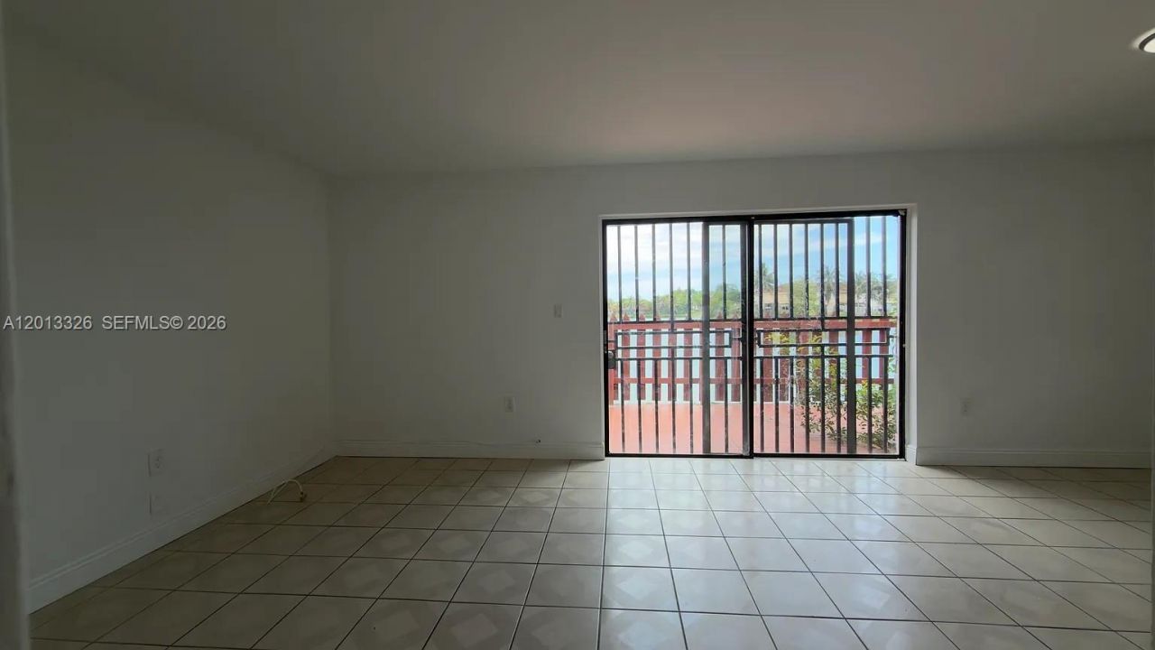 341 NW 109th Ave , Unit 10C, Miami, FL 33172 Photo