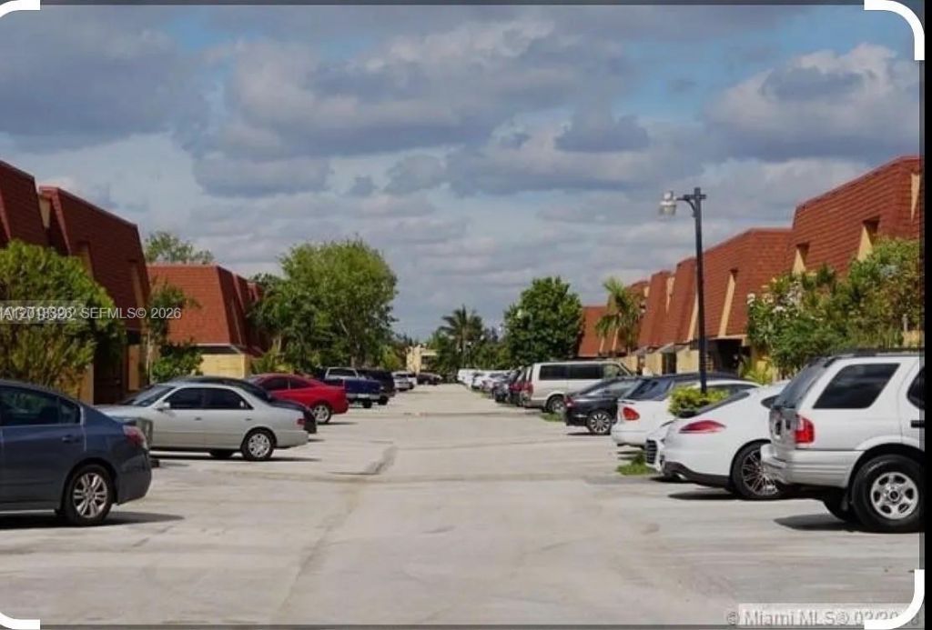 341 NW 109th Ave , Unit 10C, Miami, FL 33172 Photo